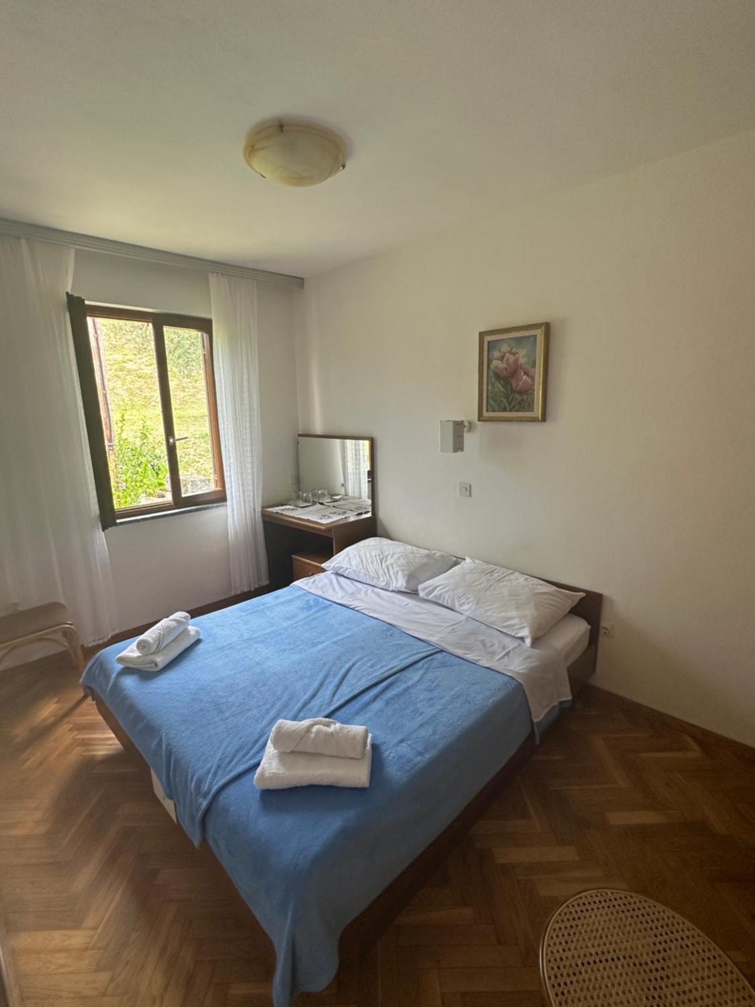Rooms And Apartments Roza Portoroz Bagian luar foto
