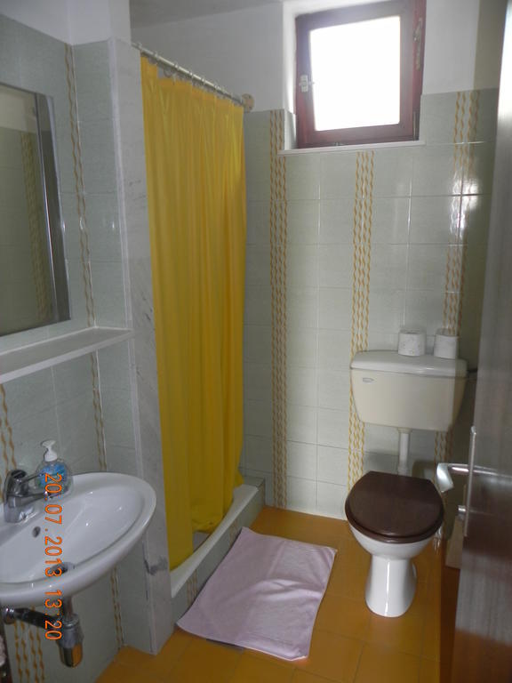 Rooms And Apartments Roza Portoroz Bagian luar foto