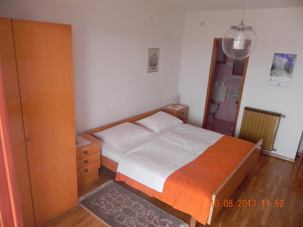 Rooms And Apartments Roza Portoroz Bagian luar foto