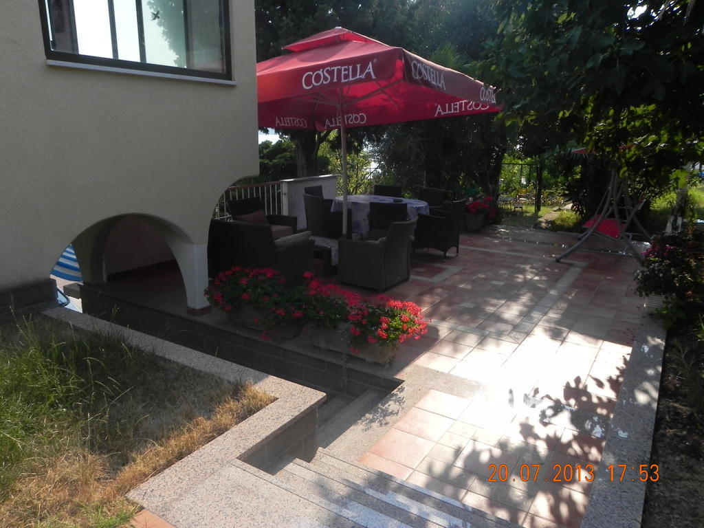 Rooms And Apartments Roza Portoroz Bagian luar foto