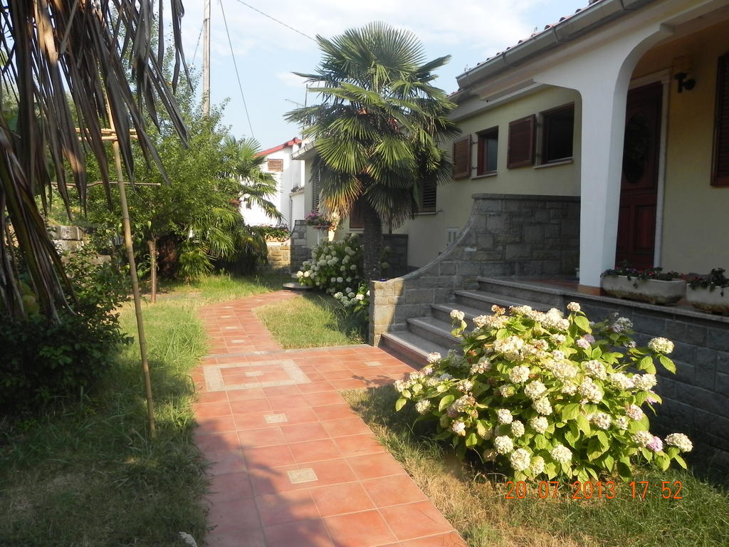 Rooms And Apartments Roza Portoroz Bagian luar foto